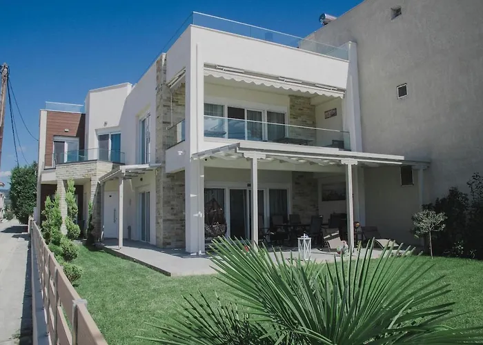 Aphrodite Luxury 4